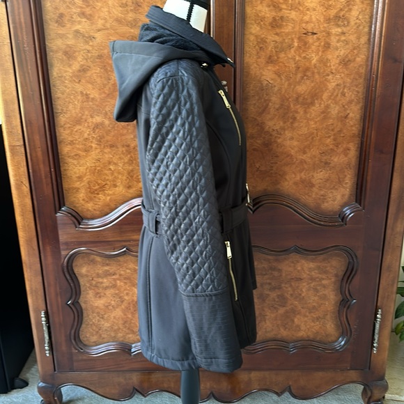 MICHAEL Michael Kors Asymmetrical Quilted-Sleeve Coat - Picture 8 of 17